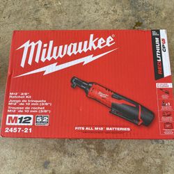 Milwaukee 3/8” Ratchet kit 