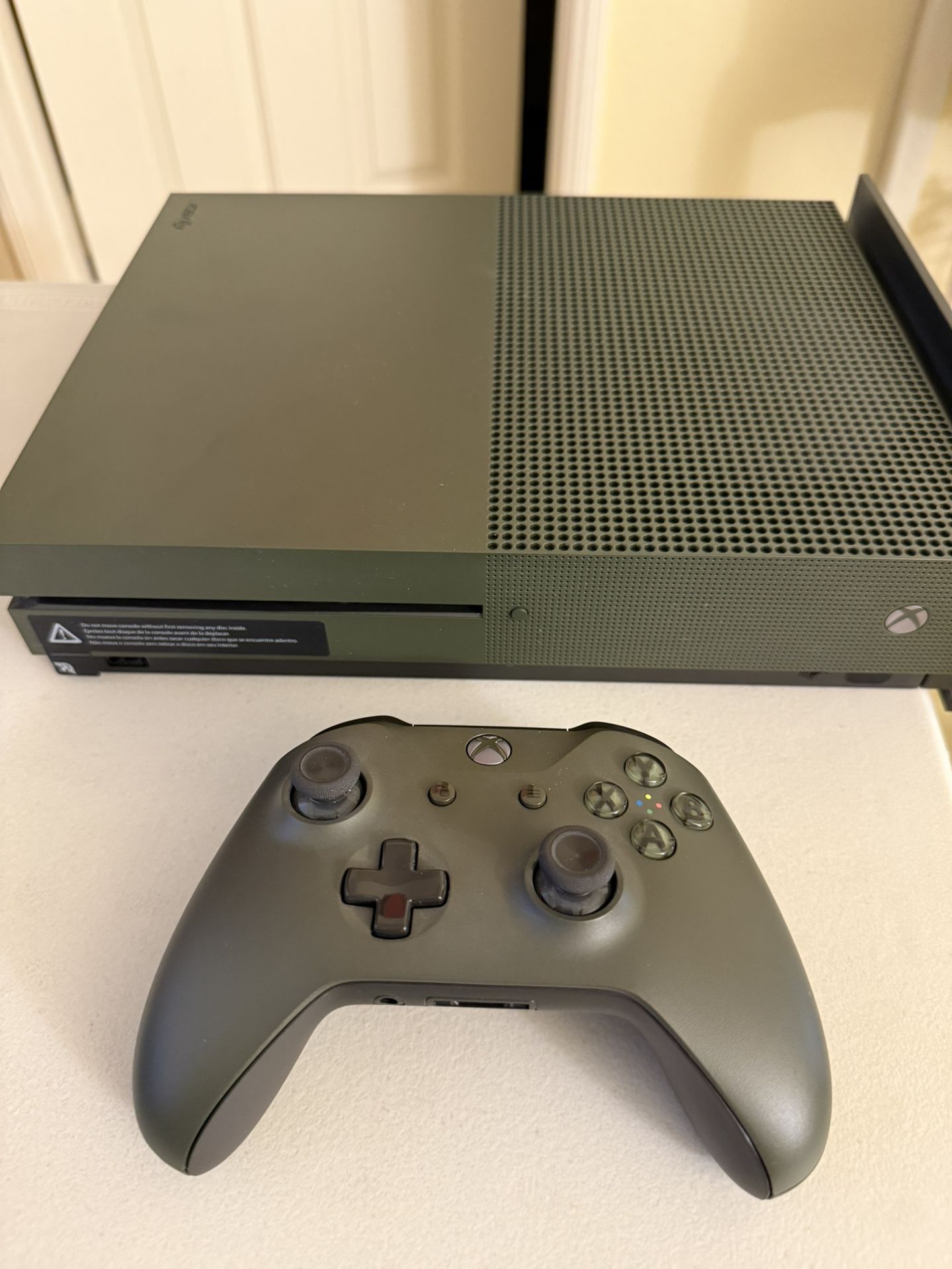 XBOX ONE S 1TB Model 1681