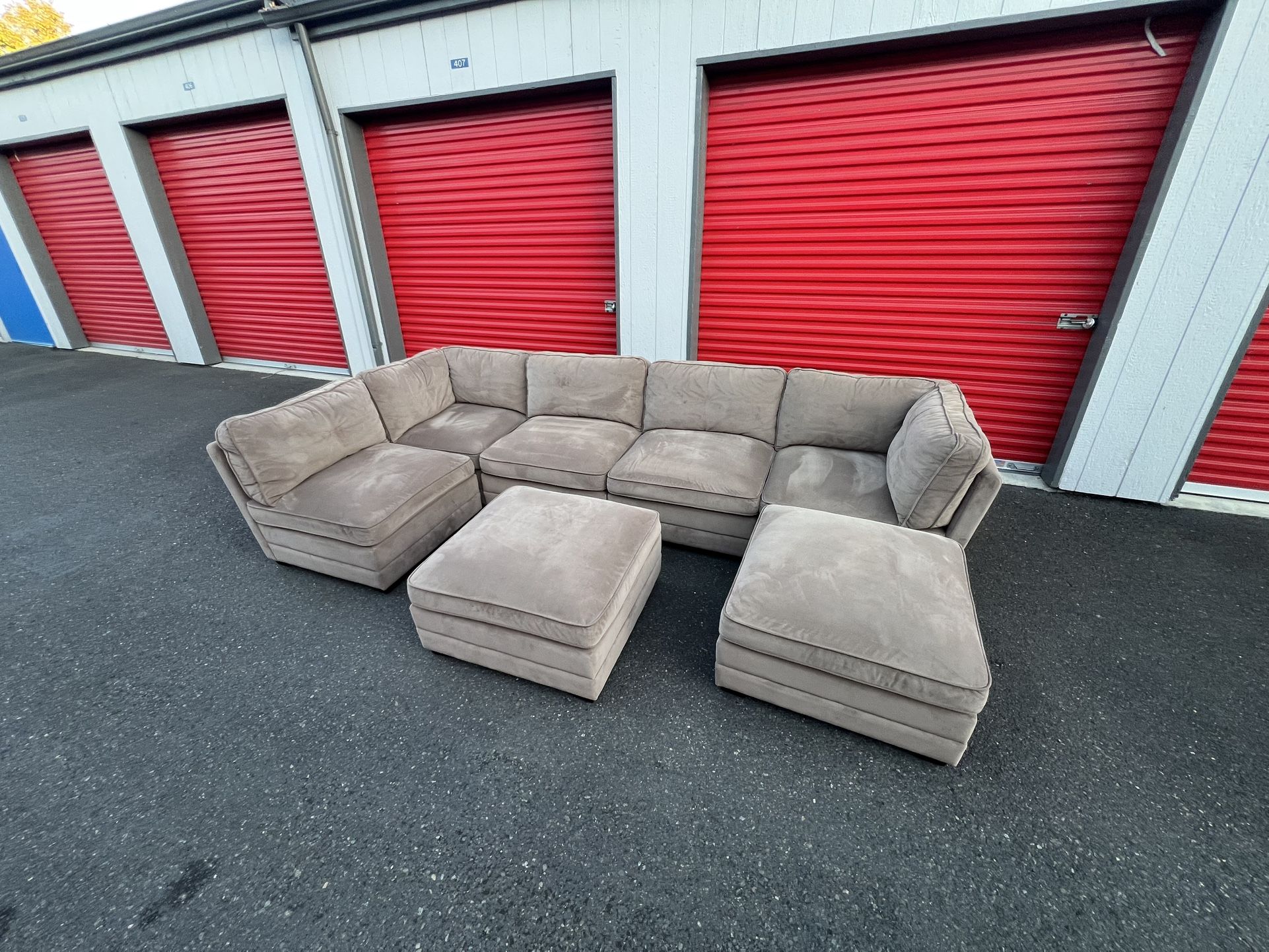 *FREE DELIVERY* 7 Piece Sectional Sofa