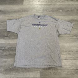 Vintage Reebok NFL Minnesota Vikings men's grey shirt