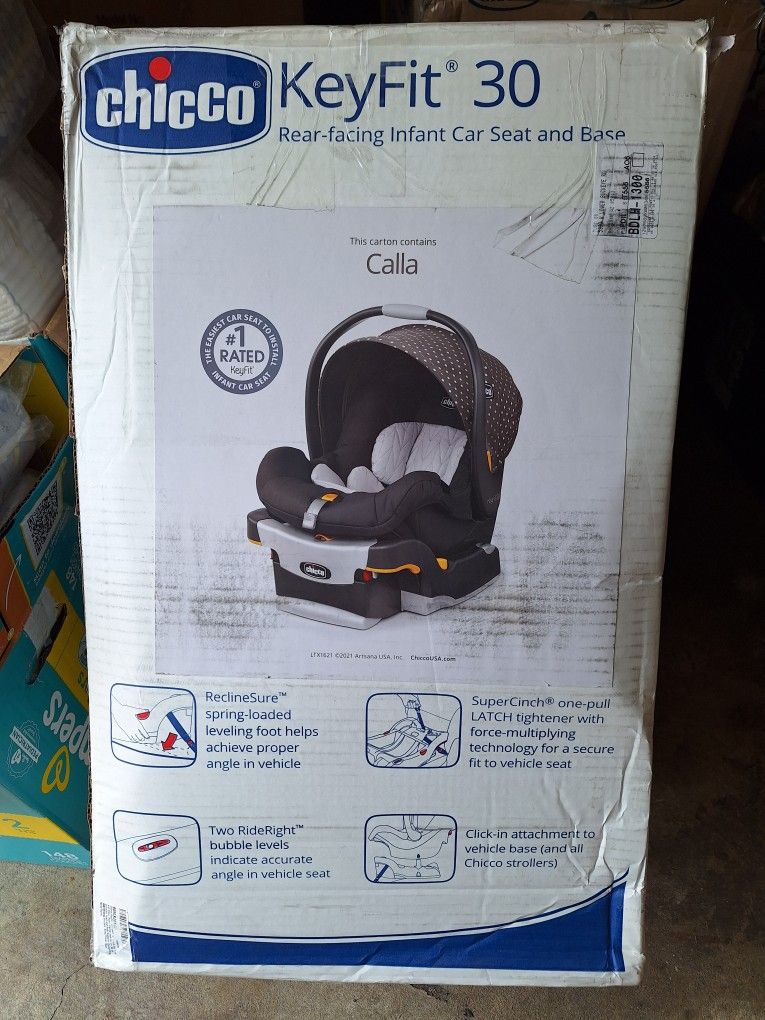 New Chicco Baby Car Seat