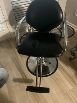 Salon chair