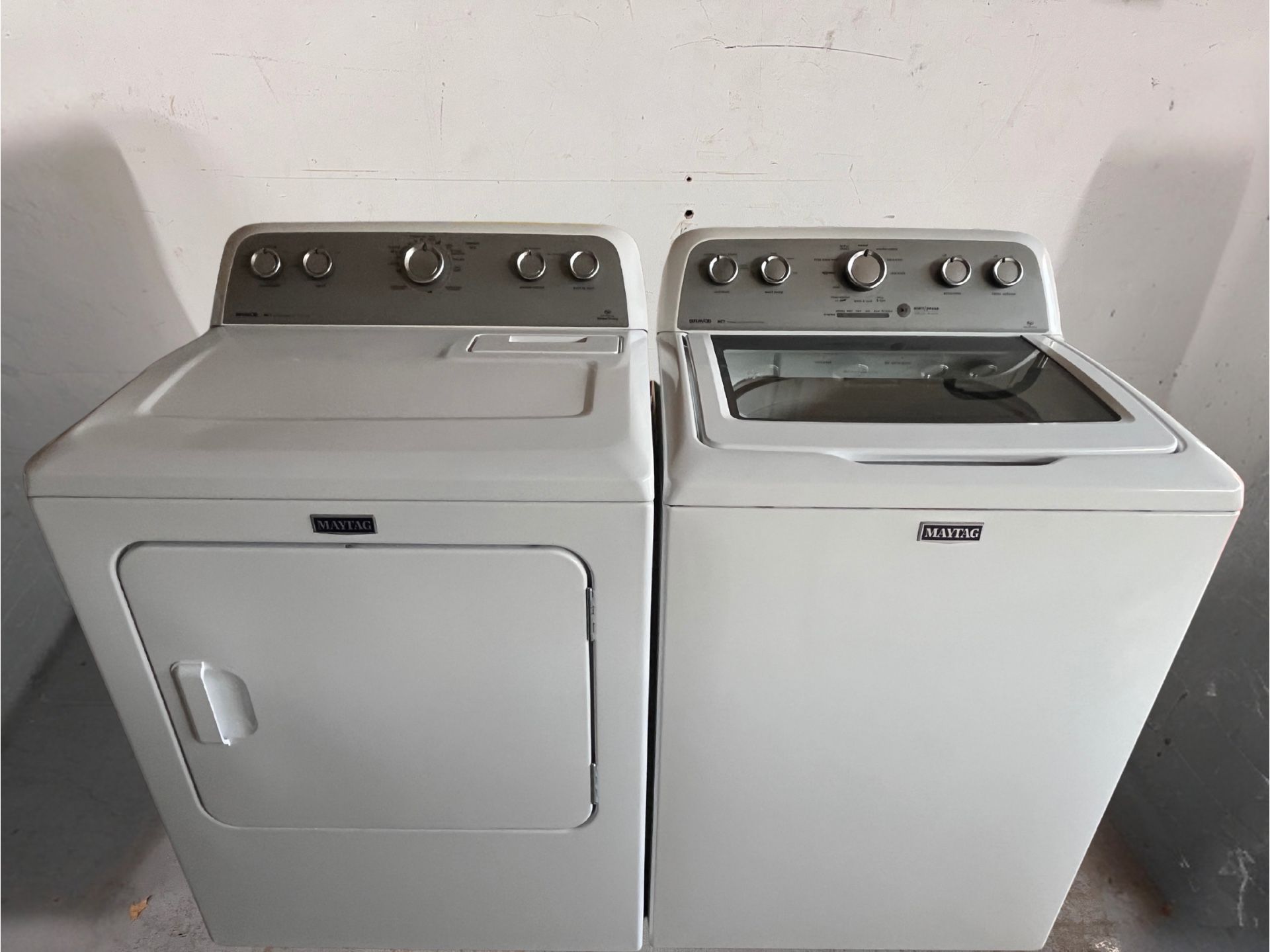 MAYTAG washing machine and dryer set