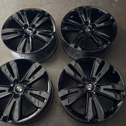 Rims Kia, Hyundai,, Gloss Black ,,,,firm Price,,,