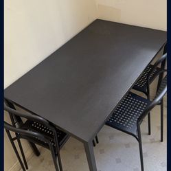 Black Table With 4 Chairs 