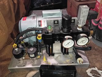 GAST 3/4 HP Oil-Less Air Compressor System – Runs Great!