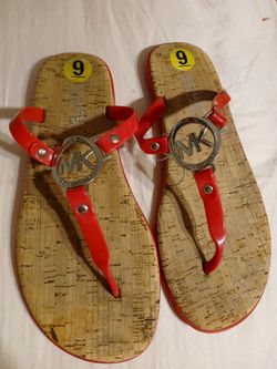 Micheal Kors Fuscia Color  Sandal Exc Cond