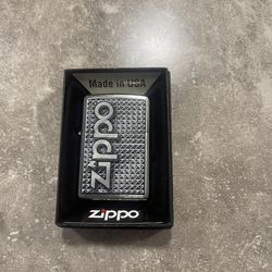 Zippo Lighter Sliver ZIPPO Logo on Bedazzled Background NEW IN BOX 2014