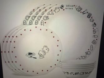 Brand New Corelle Hello kitty 12 Piece Dinnerware Set