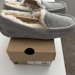 Ugg Slippers 