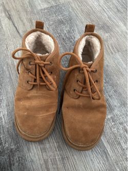 Women's UGGS size 8