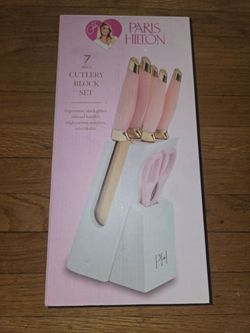 Paris Hilton knifes