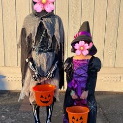 Halloween Costumes 👻 🎃 