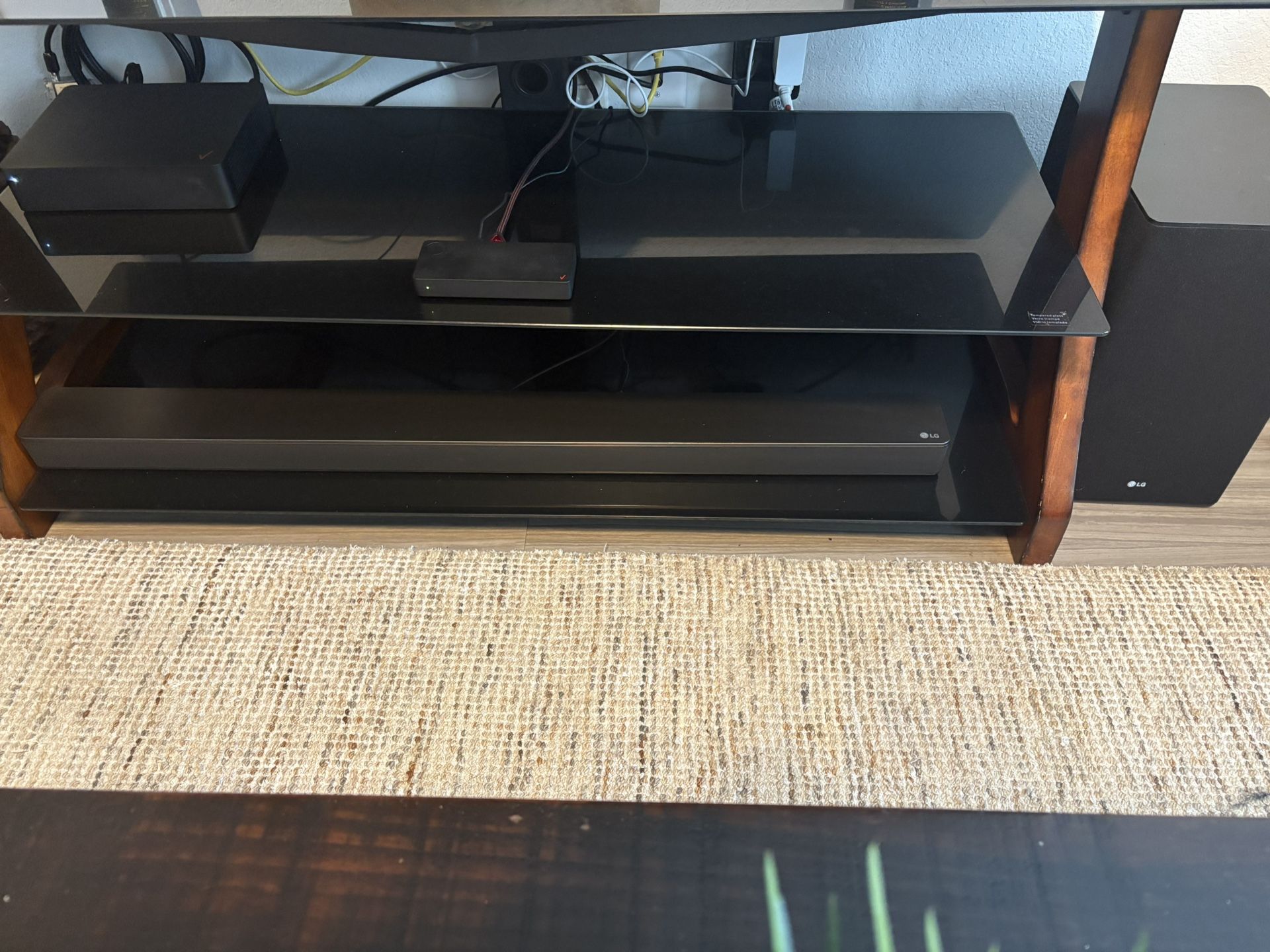 🎶 LG Sound Bar & Wireless Subwoofer – Dolby Atmos + Remote – Great Condition! 🎶 📍 Chesapeak Area | Pickup Only 💸 PRICE: $275 OBO – Priced to Sell
