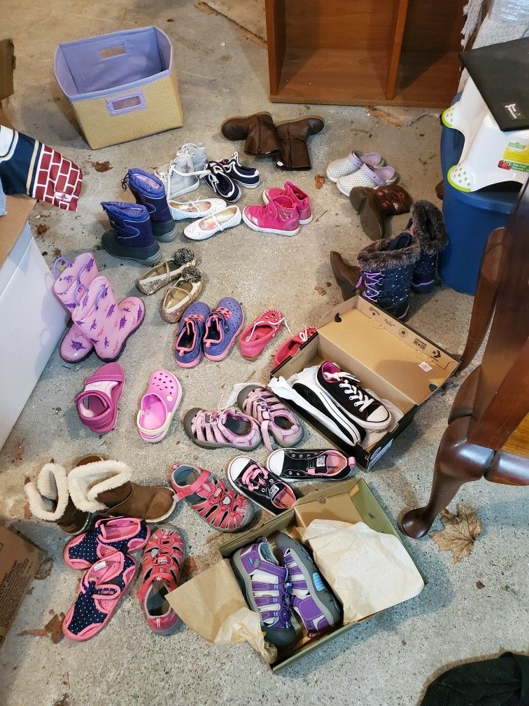 Kids Boots, Shoes, Crocs. 