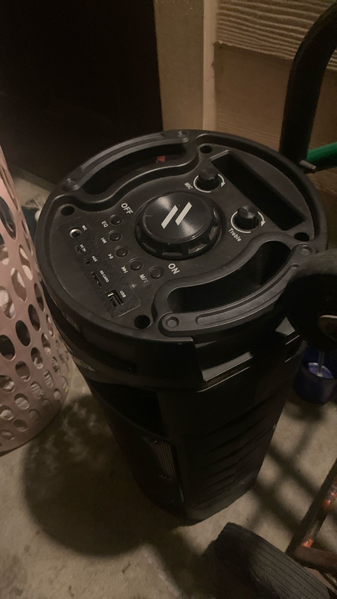 Studio Bt Speaker