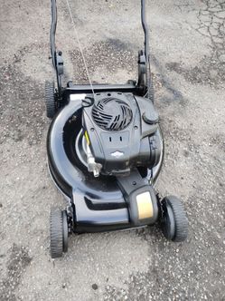 Briggs and Stratton 22inch self propelled mower