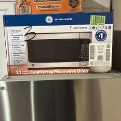 Microwave Brand New In Box 