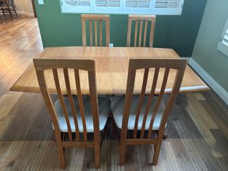 Dining Table and 6 chairs