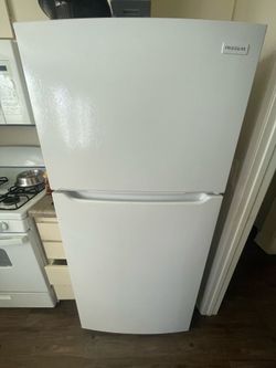 Frigidaire fridge and freezer