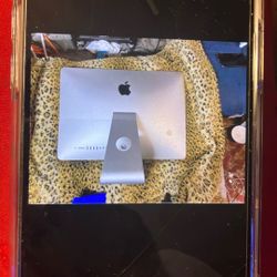 2014 Apple IMAX 21.5” I.5 8gb 