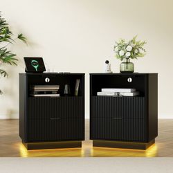 Set of 2 Modern Fluted Bedside Tables - 2-Drawer Wooden Bedside Tables with LED Light & Charging Station (USB & Type-C) - Stylish Black Design - Perfe