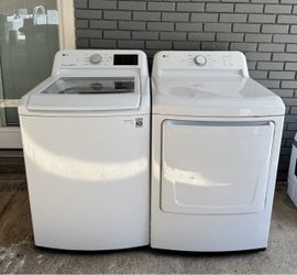 LG Washer And Dryer in great working condition no issues works good