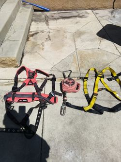 2 SAFETY HARNESS 1 SAFETY LINE