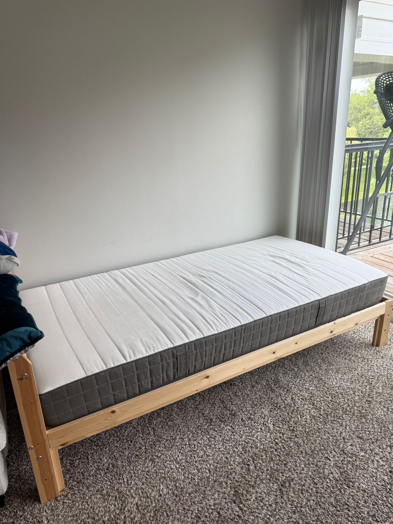 Twin Bed Frame With Mattress