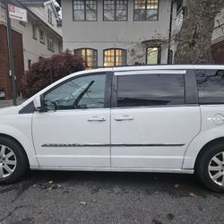 2016 Chrysler Town & Country