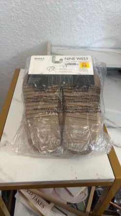 Nine West small warm flippers