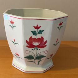 Andrea By Sadek Winterthur Planter Pot