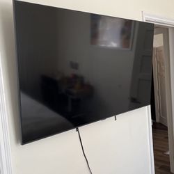 55 Inch Smart Samsung TV With Hanger 