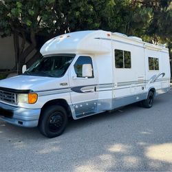 2004 RV BT Cruiser Motorhome 29,000 Miles
