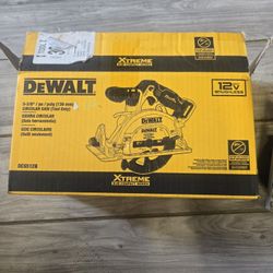 Dewalt XTREME 12-volt Max 5-3/8-in Brushless Cordless Circular Saw (Tool only) #4245