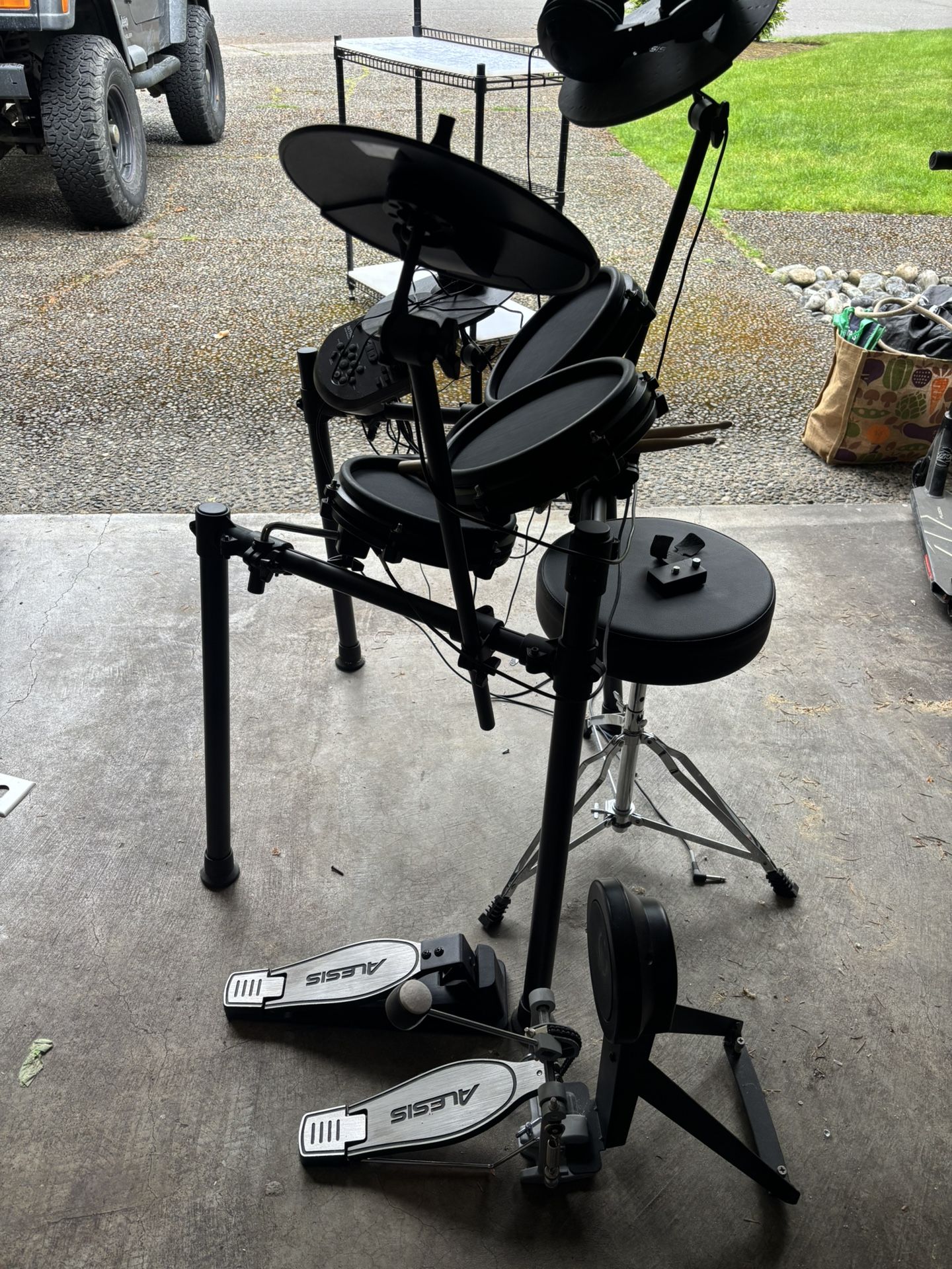 Alesis Nitro Mesh Kit - Electronic Drum Set 