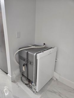 FRIGIDAIRE Dishwasher