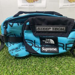 Supreme Small Waist Bag (FW22) Black - FW22 | Limited Resell