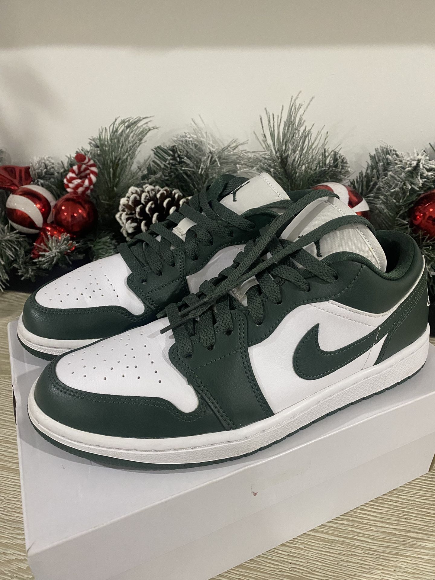 Nike Air Jordan 1 Low Galactic Jade Green โ Size W9.5 / M8 โ Excellent Condition