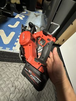 Milwaukee Fuel Circular Saw 7 1/4 With 8ah Battery And Charger New 