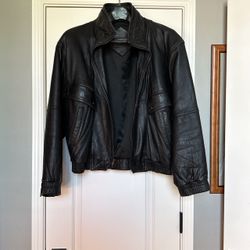 Roundtree And York Men’s Leather Jacket Size Large