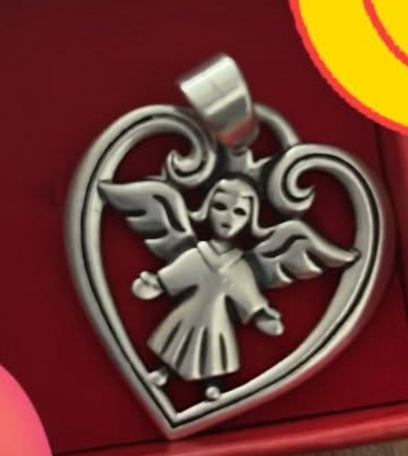 Is This Cute Or What Can Someone Tell Me What this Is Worth