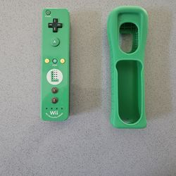 Luigi Motion Plus Nintendo Wii Remote