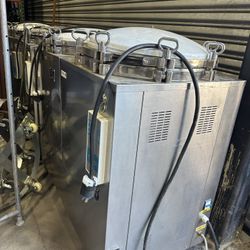 VERTICAL PRESSURE STEAM STERILIZER