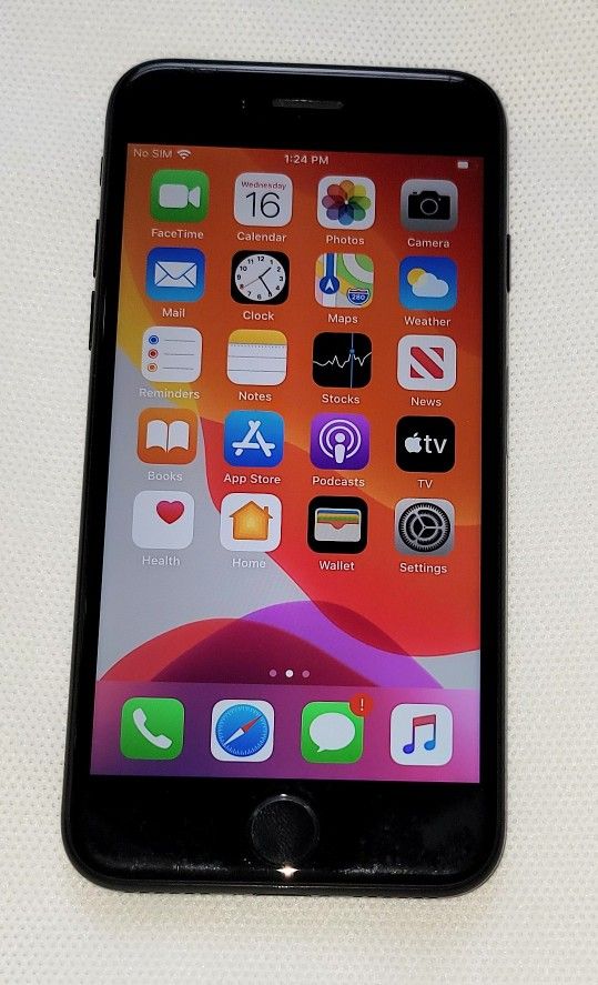 VERY NICE BLACK APPLE iPhone 7 UNLOCKED 32GB