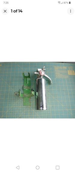 Vintage John?Deere? Fire Extinguisher DOT-4B195-111-10-86A00336