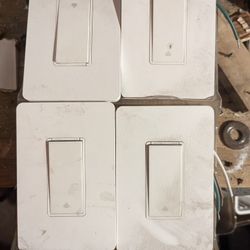 4 Geeni Smart Switches