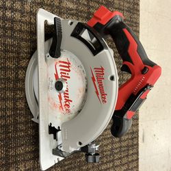 Milwaukee M18 Brushless Saw TOOL ONLY 