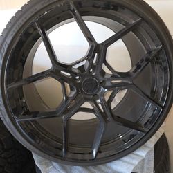 Staggered 22' Blaque Diamond Wheel & Tire Package