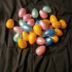 30 Easter Plastic Eggs